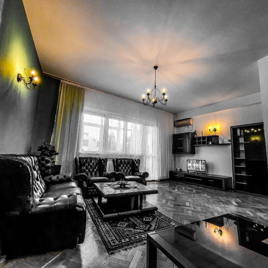 City Center Apartment Бухарест Экстерьер фото